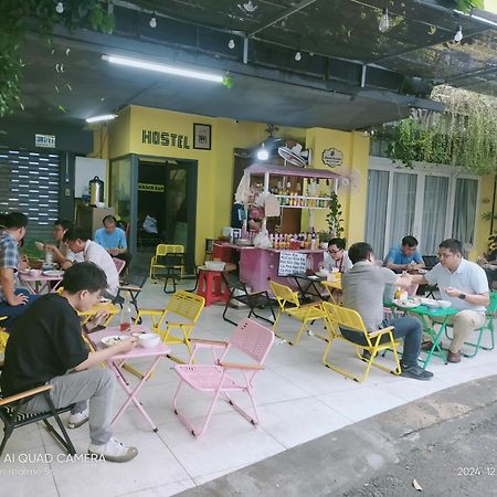 Shusimi House & Boutique Near Tan Son Nhat Airport Хошимин Экстерьер фото