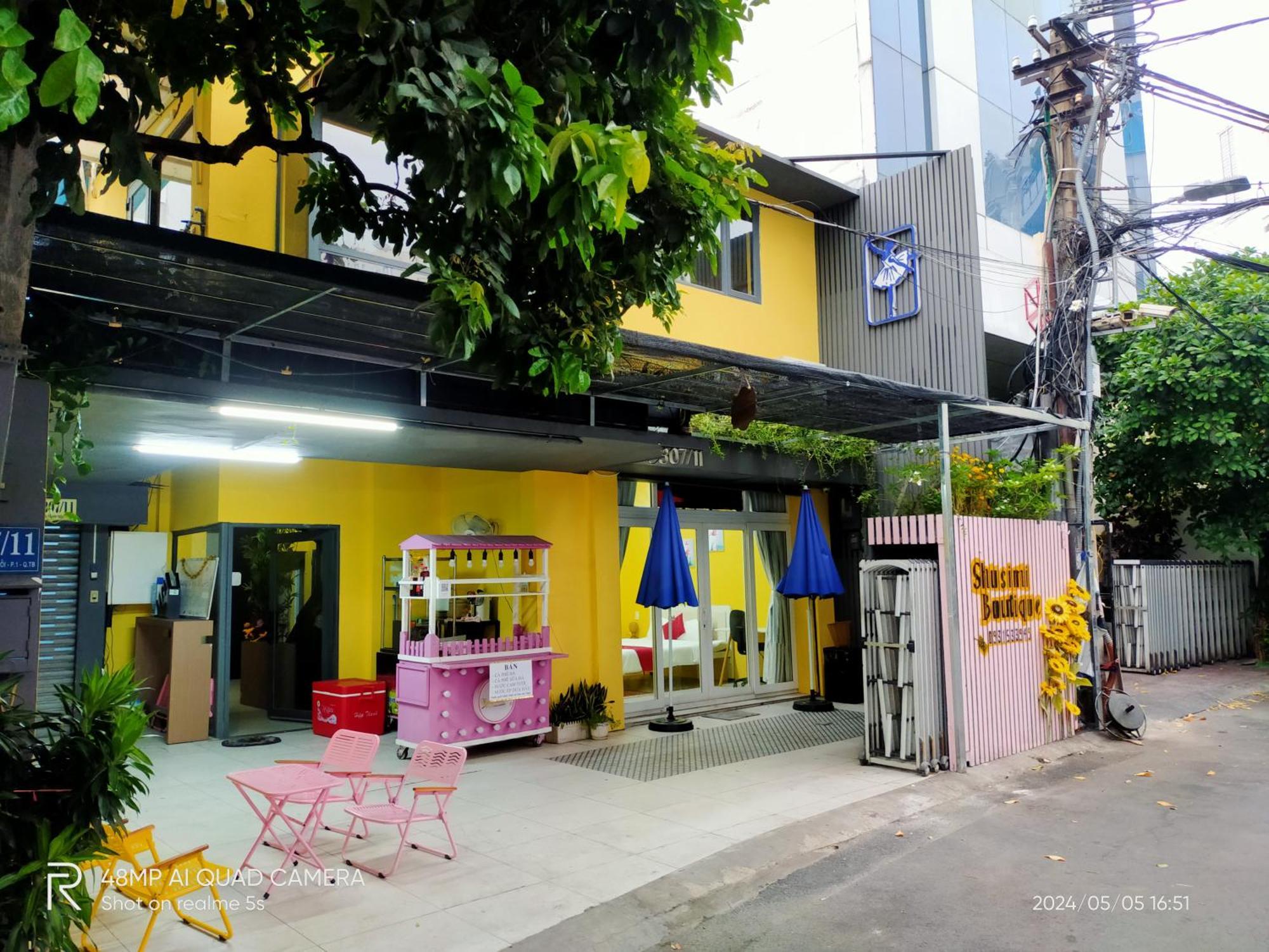 Shusimi House & Boutique Near Tan Son Nhat Airport Хошимин Экстерьер фото