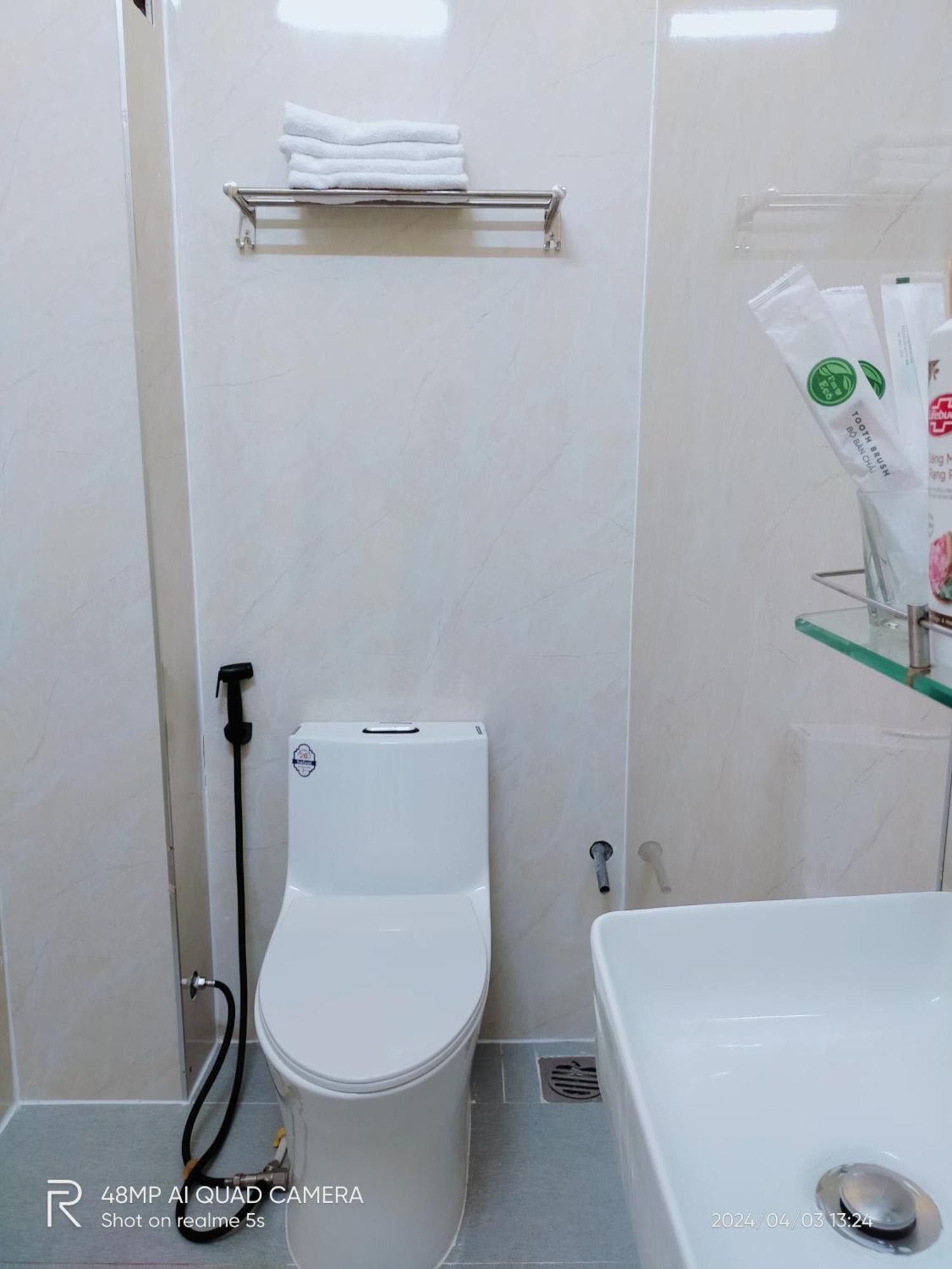 Shusimi House & Boutique Near Tan Son Nhat Airport Хошимин Экстерьер фото