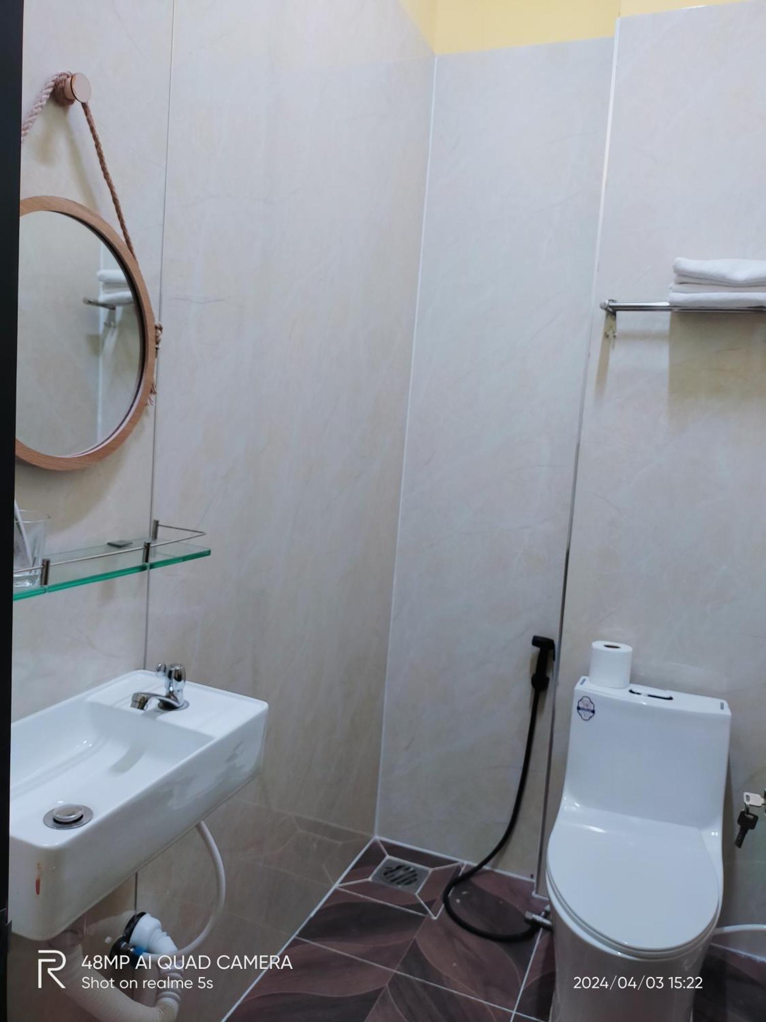 Shusimi House & Boutique Near Tan Son Nhat Airport Хошимин Экстерьер фото