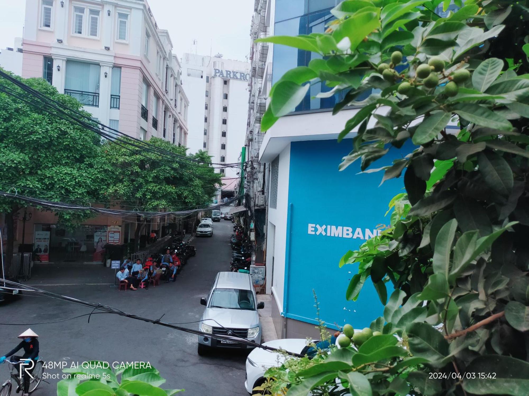 Shusimi House & Boutique Near Tan Son Nhat Airport Хошимин Экстерьер фото