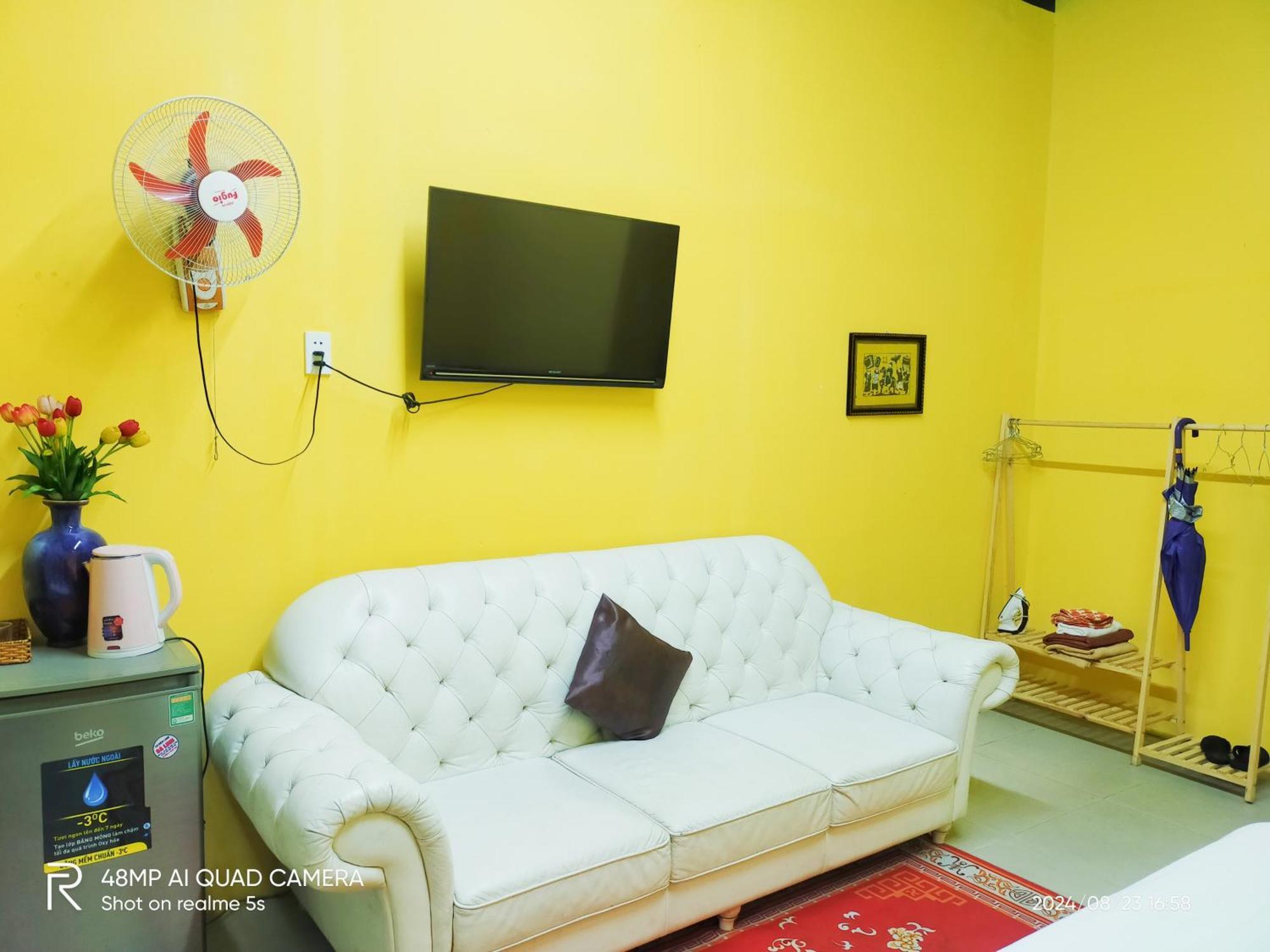 Shusimi House & Boutique Near Tan Son Nhat Airport Хошимин Экстерьер фото