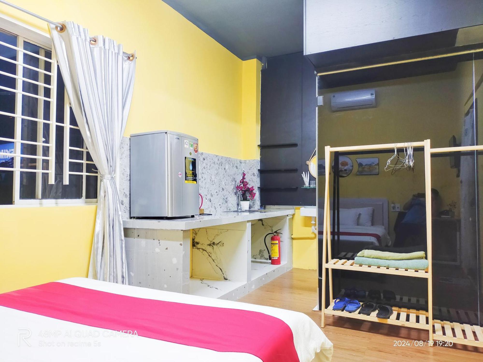 Shusimi House & Boutique Near Tan Son Nhat Airport Хошимин Экстерьер фото
